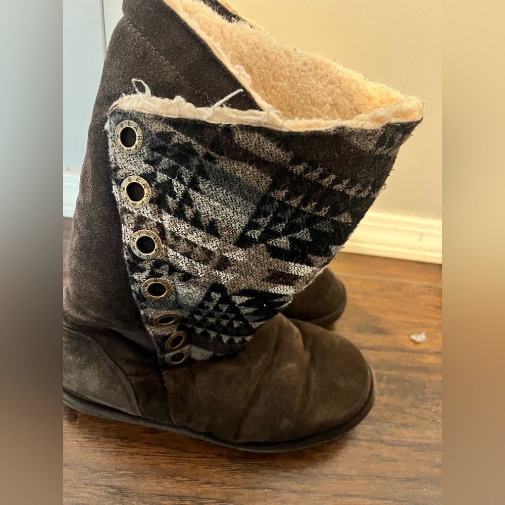 Bearpaw Women's Kathy 1907W Fur Suede Boots Aztec, Size 9